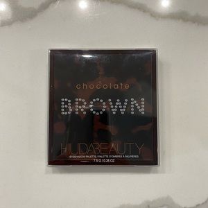 Huda Beauty Chocolate Brown Palette